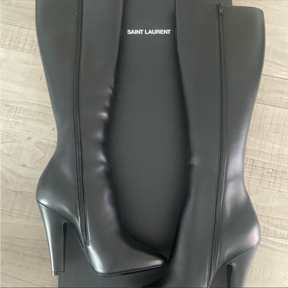 Black Leather Saint Laurent 68 boot with 110 heel